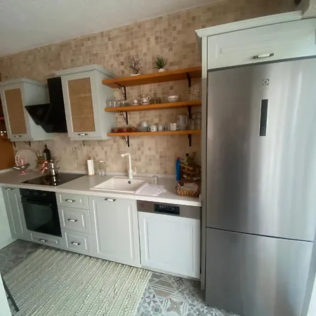 Holiday home Cesme'de Konforunda Alacati Tas Ev Tasarimli Sifir Esyali Cesme