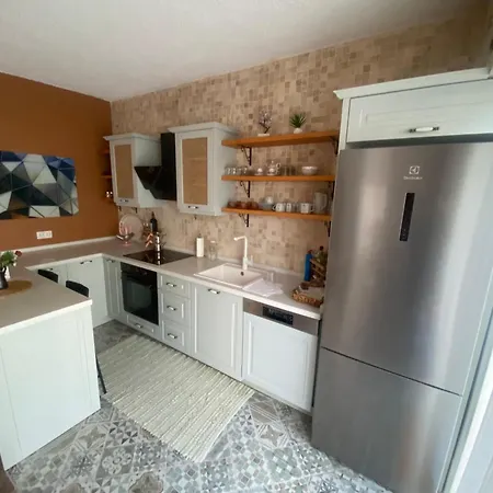 Holiday home Cesme'de Konforunda Alacati Tas Ev Tasarimli Sifir Esyali *
