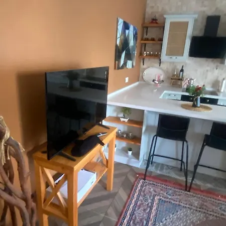 Holiday home Cesme'de Konforunda Alacati Tas Ev Tasarimli Sifir Esyali